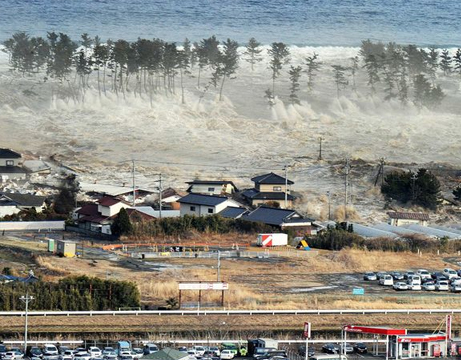 japan-tsunami-earthquake-hits-northeast-wave_33143_big_141